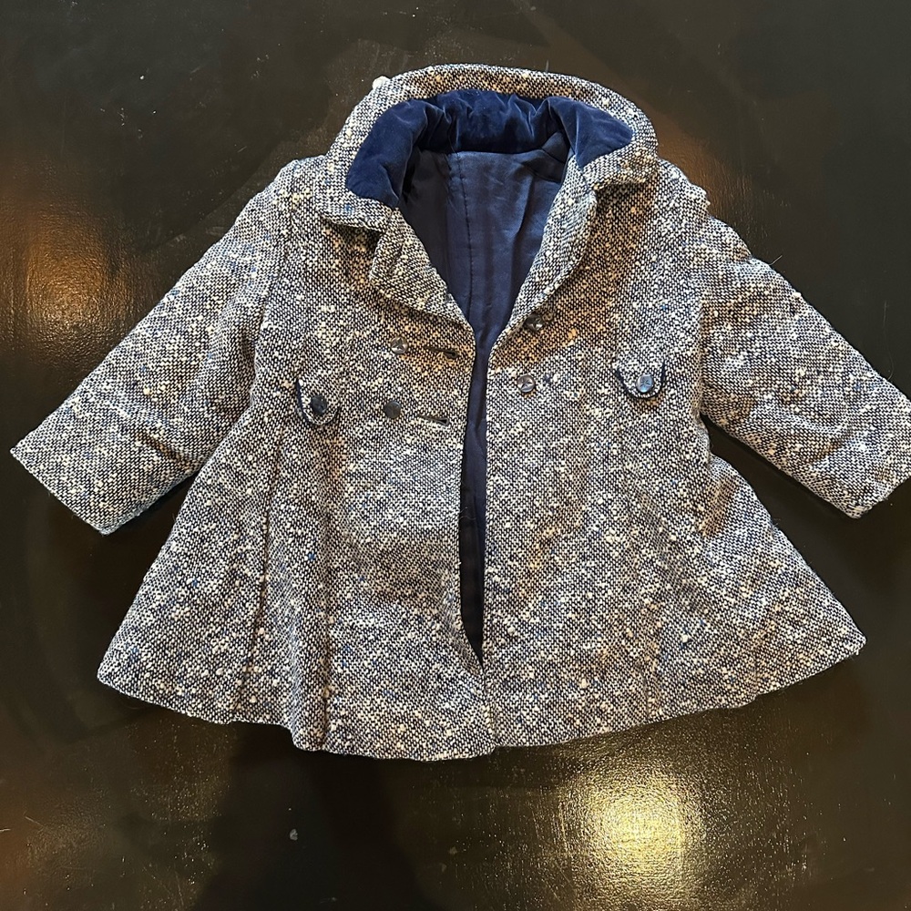 Stylish Tweed Coat with Navy Lining